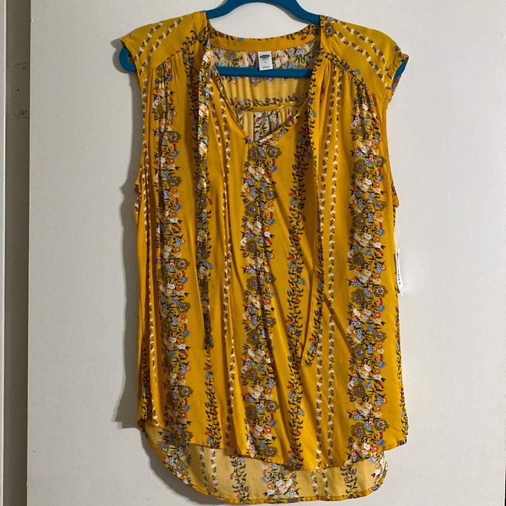Old Navy sleeveless blouse
